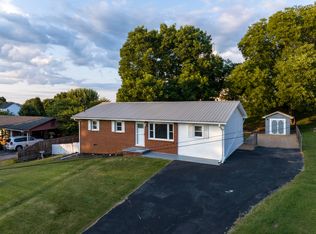 4110 Ranch Rd, Johnson City, TN 37601