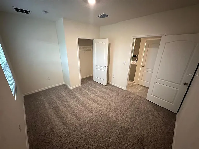 687 Park Place Blvd — Photo 6