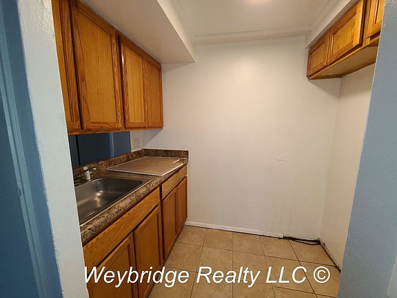 2nd image of 2088 Harrison Ave #3