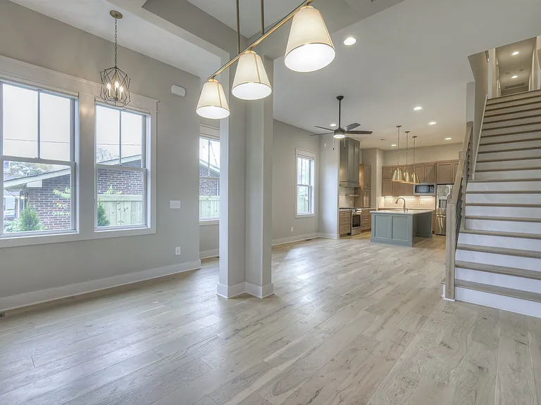 821 Acklen Ave — Photo 8