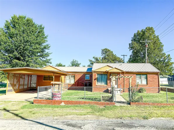 111 Gibson St, Drumright, OK 74030