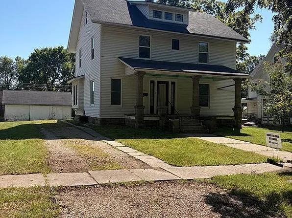 1215 Virginia St, Sabetha, KS 66534