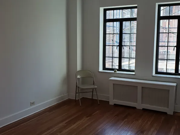 25 Tudor City Place image 1 of 11