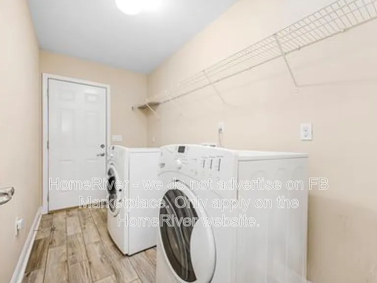 1879 Bay Pine Cir — Photo 43