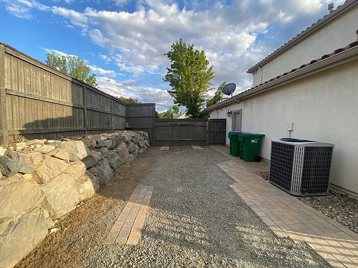 875 Sienna Park Dr — Photo 6