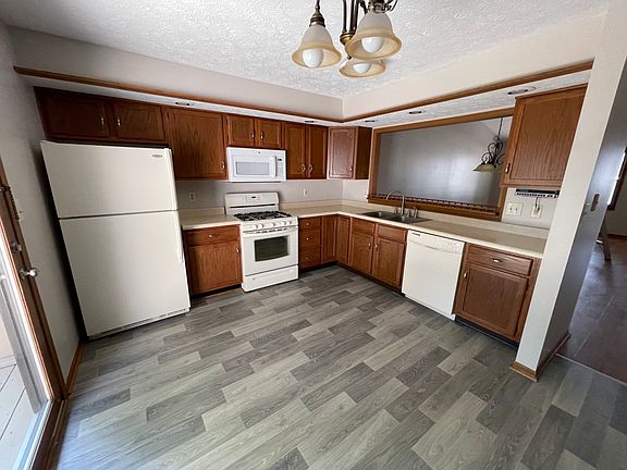 5th image of 1107 Barbara Dr