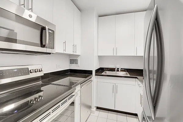 Rented by Corcoran | media 3