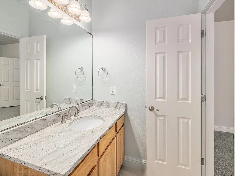 4803 Pecan Springs Rd #B — Photo 17
