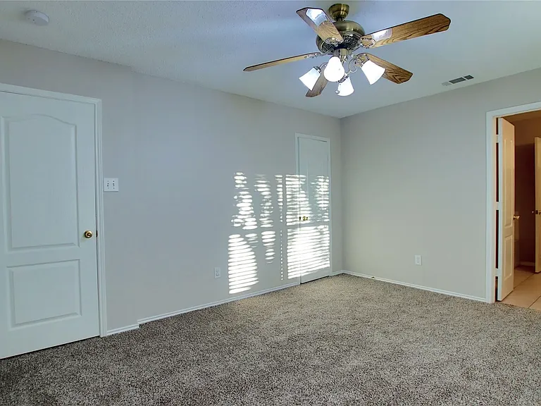 147 Southlake Dr — Photo 15