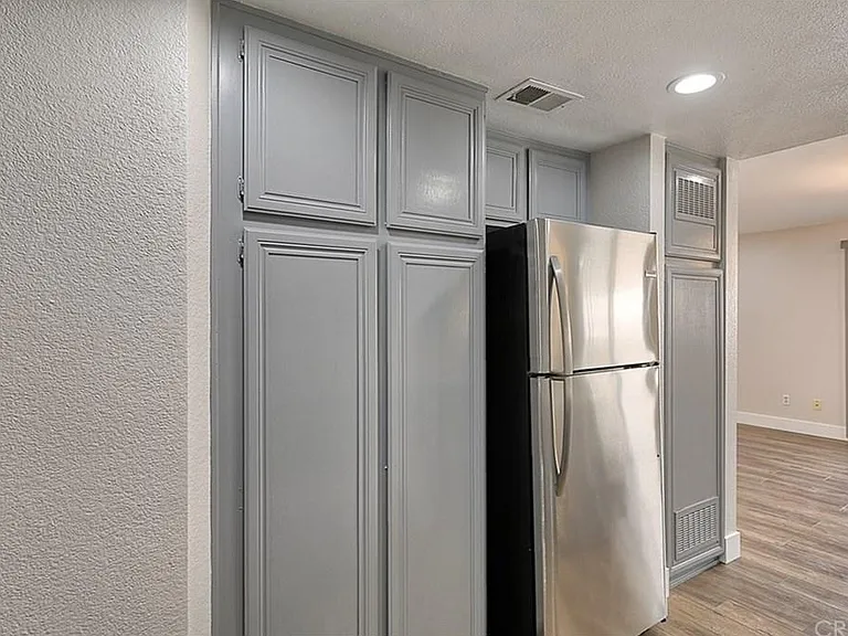 25136 Steinbeck Ave #D — Photo 8