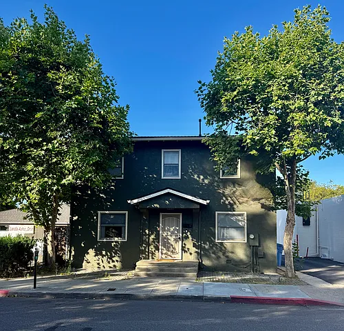 1137 Carmel St Photo 1