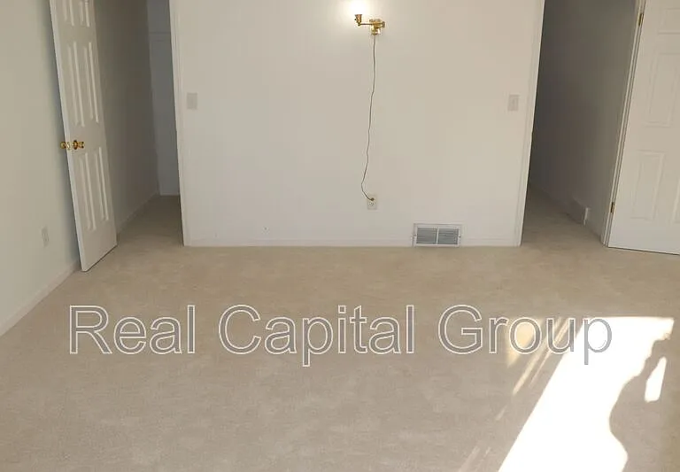 5 Cheryl Ct — Photo 18