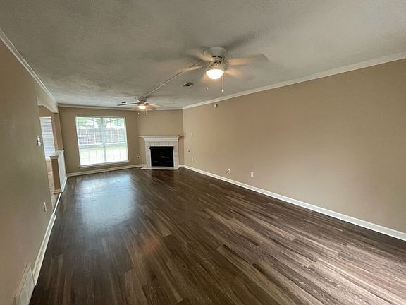 2nd image of 7472 Creekside Dr