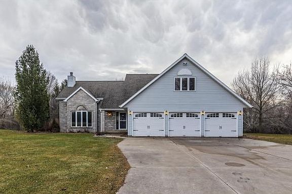 2nd image of 1920 Cottonwood Ct
