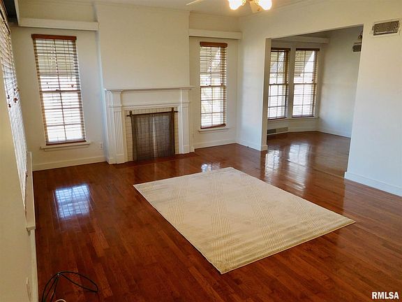 2nd image of 1608 W Margaret Ave