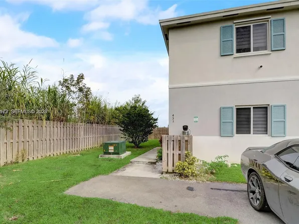 451 NW 12th Ave, Florida City, FL 33034