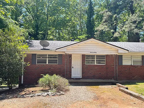 2412B Airport Dr Photo 1