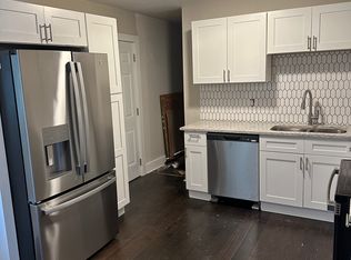 405 Lawson St, Hurricane, WV 25526