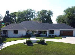 203 Harris Dr, Norfolk, NE 68701
