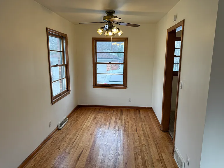 1158 Meadowbrook Ave SE — Photo 12