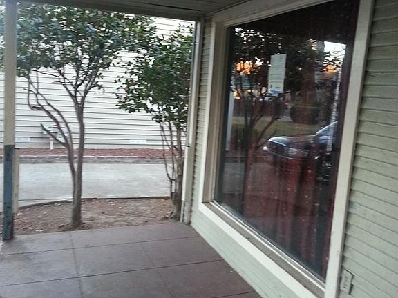 5th image of 220 E Vine St