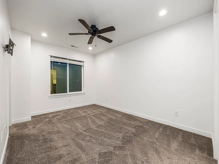 25 E Center St #54 — Photo 7
