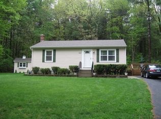 51 Philip Ln, Killingly, CT 06241