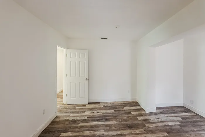 730 NW 18th St — Photo 15