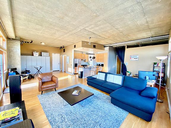 Huge great room with 10+ ft ceilings