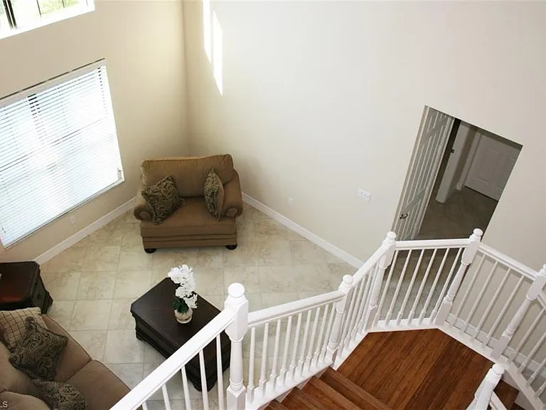 3296 Pacific Dr — Photo 14