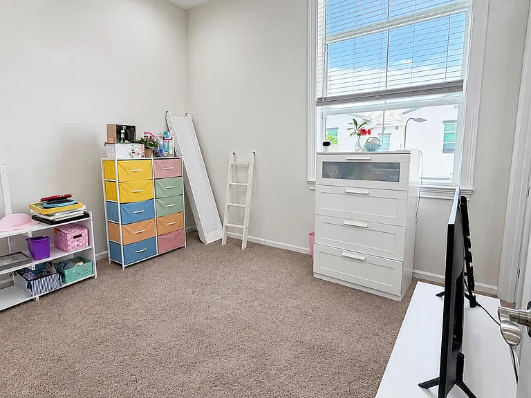 16454 Helix Ct — Photo 24