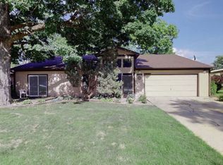 1895 Connie Ct, Aurora, IL 60505