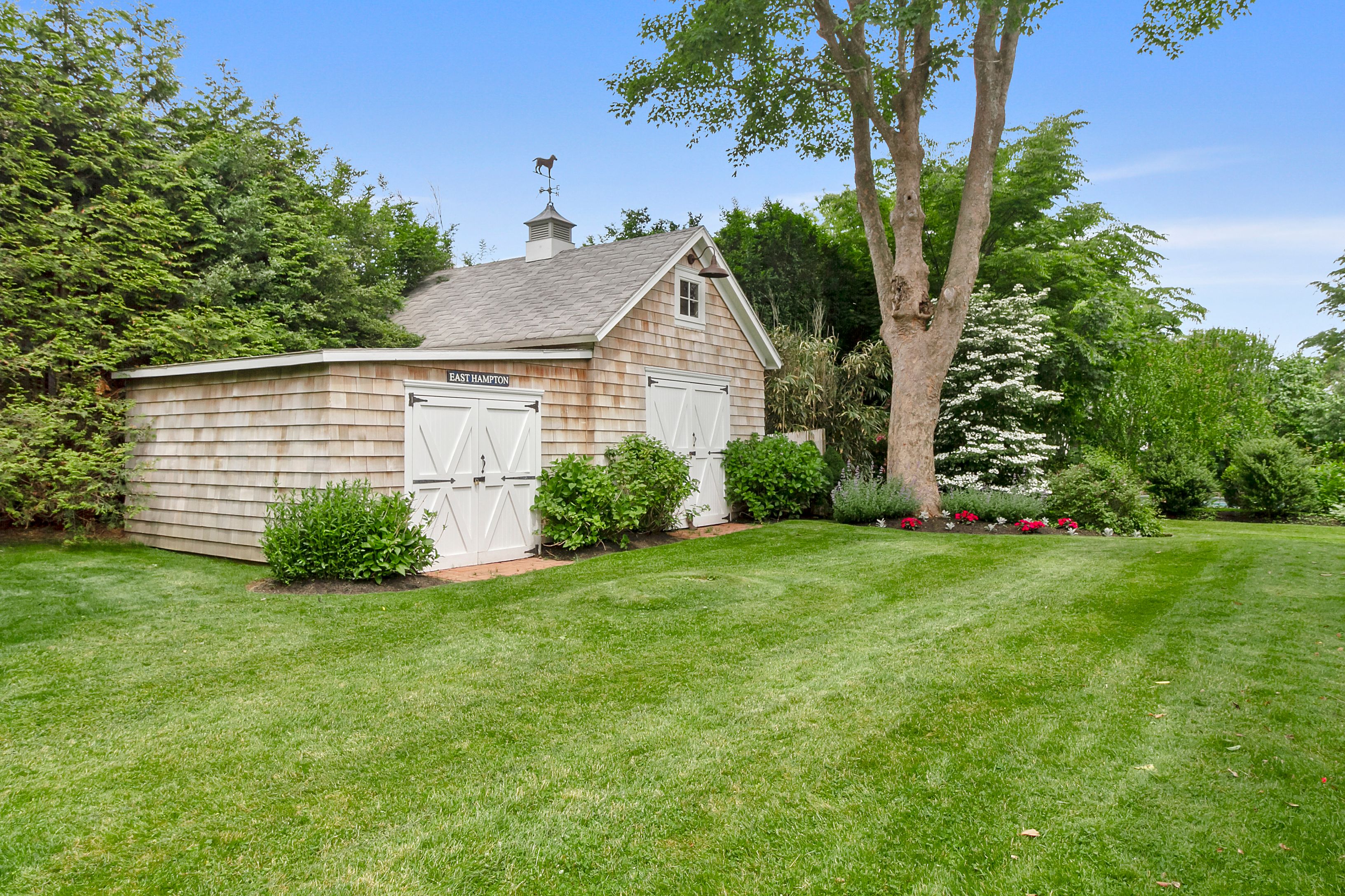 11 Sherrill Rd, East Hampton, NY 11937 Out East