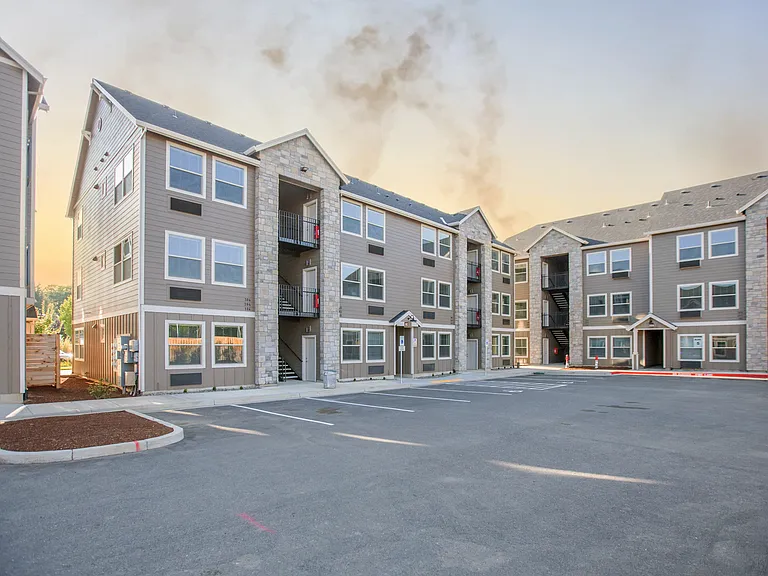 Q1 Apartments — Photo 10
