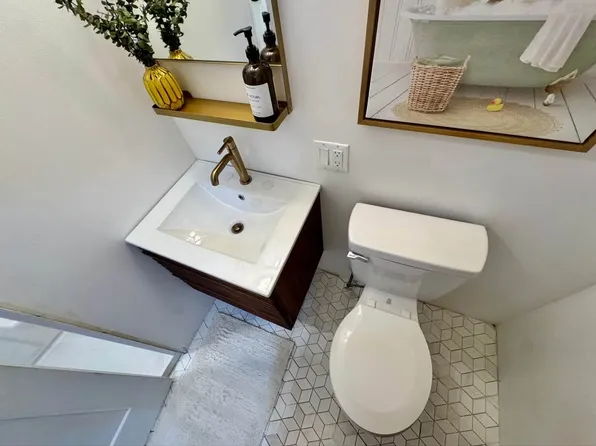 140 Beach Street image 6 of 8