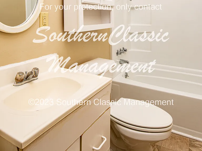 13 bathroom1-01_09212023