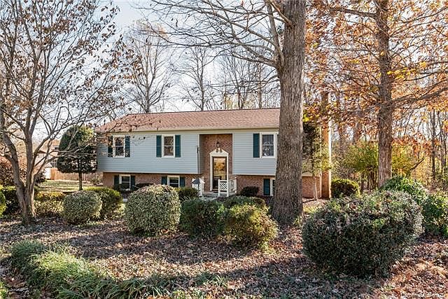 1st image of 2505 Brentwood Cir