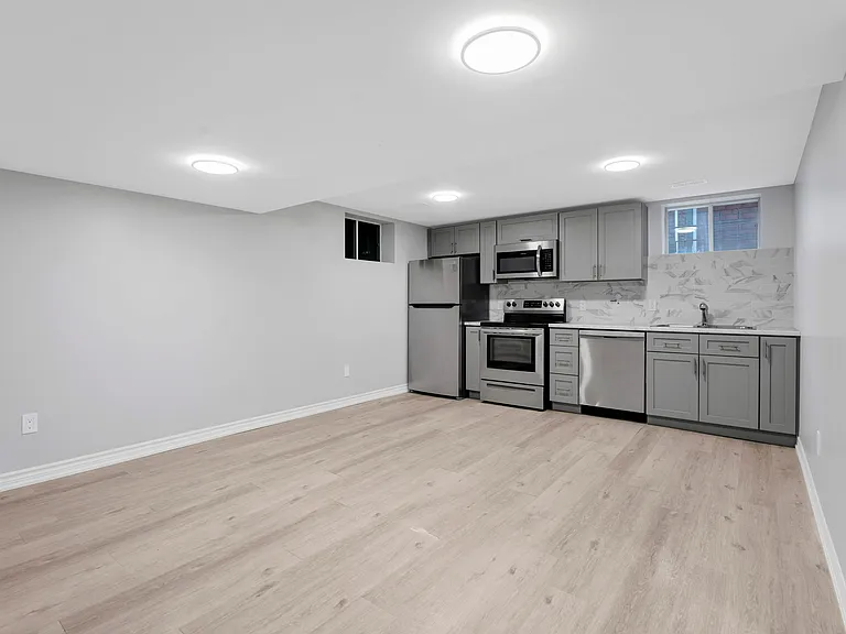 151 Dauphin Ave #2 — Photo 16