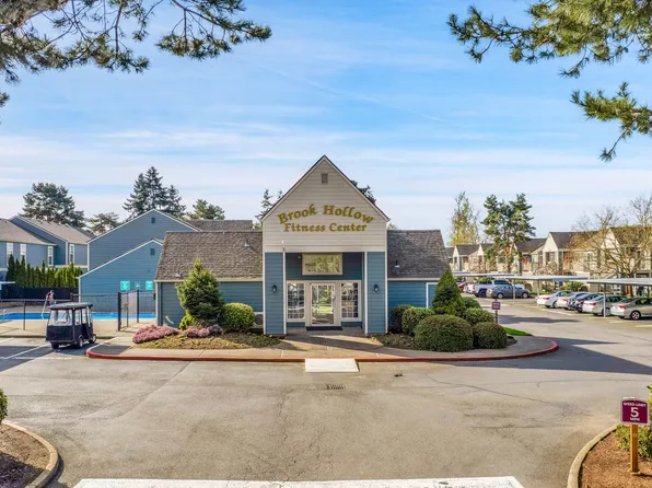 BROOK HOLLOW APARTMENTS