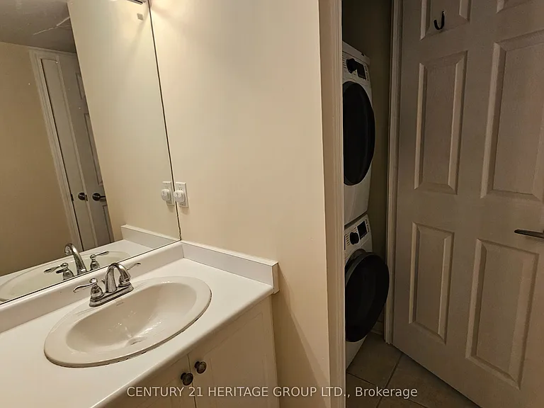 451 Rosewell Ave #202 — Photo 30