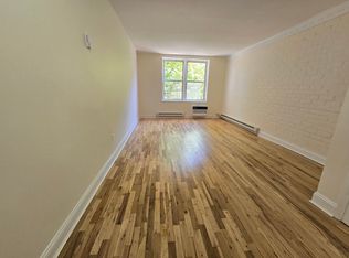 31-32 29th St #3H, Astoria, NY 11106