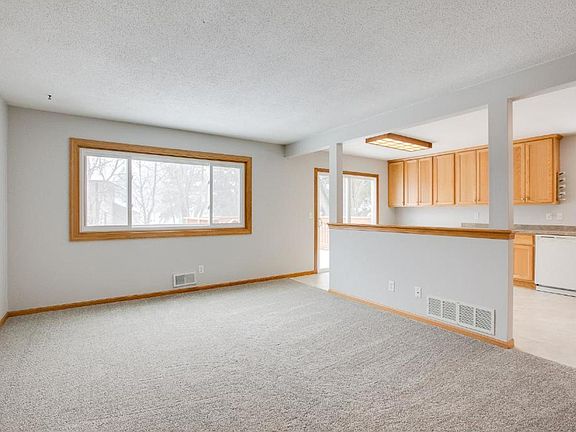 4th image of 2308 Driftwood Ln