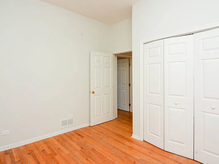 1129 N Winchester Ave #3C — Photo 17