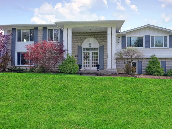 3565 Valleyview Ln, West Bloomfield, MI 48323