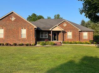 20860 Oak Tree Dr, South Lyon, MI 48178