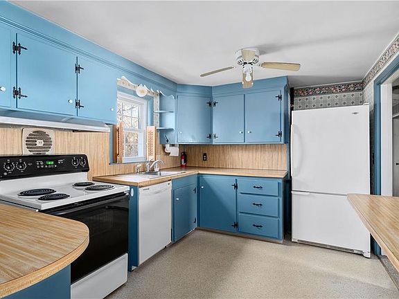 4th image of 55 Heroux Blvd