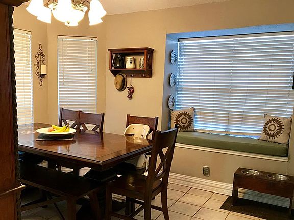 5th image of 4704 Justin Dr