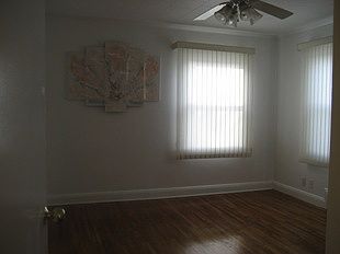 4th image of 90 Mayflower Ave