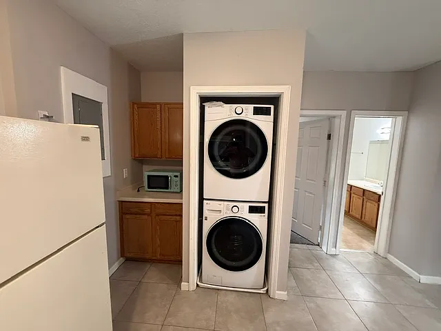 400 S Main St #2 — Photo 4