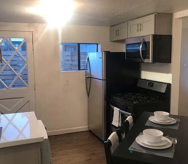 1526 W McKinley St #3 — Photo 6